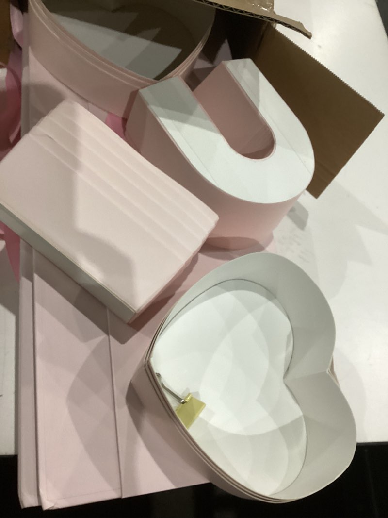 Condition photo showing Good Condition for Ireer Pack Valentine's Day Empty I Love U Flower Box Cardboard Letter Shaped Fillable Heart Gift Box for Wedding Galentine's Day Arrangement Candy Treat Rose, 17.7 x 6.1 x 1.97''(Pink,I Love U)