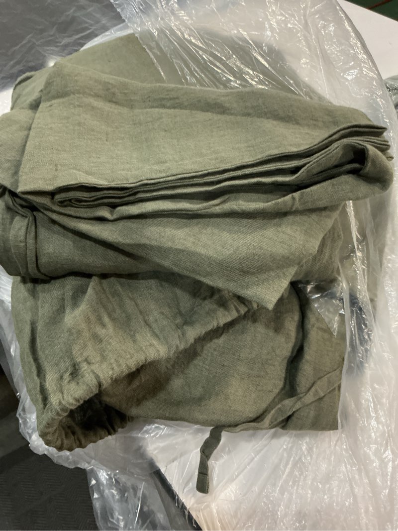 Condition photo showing Good Condition for quince european linen duvet cover set, king/cal king, dusty olive