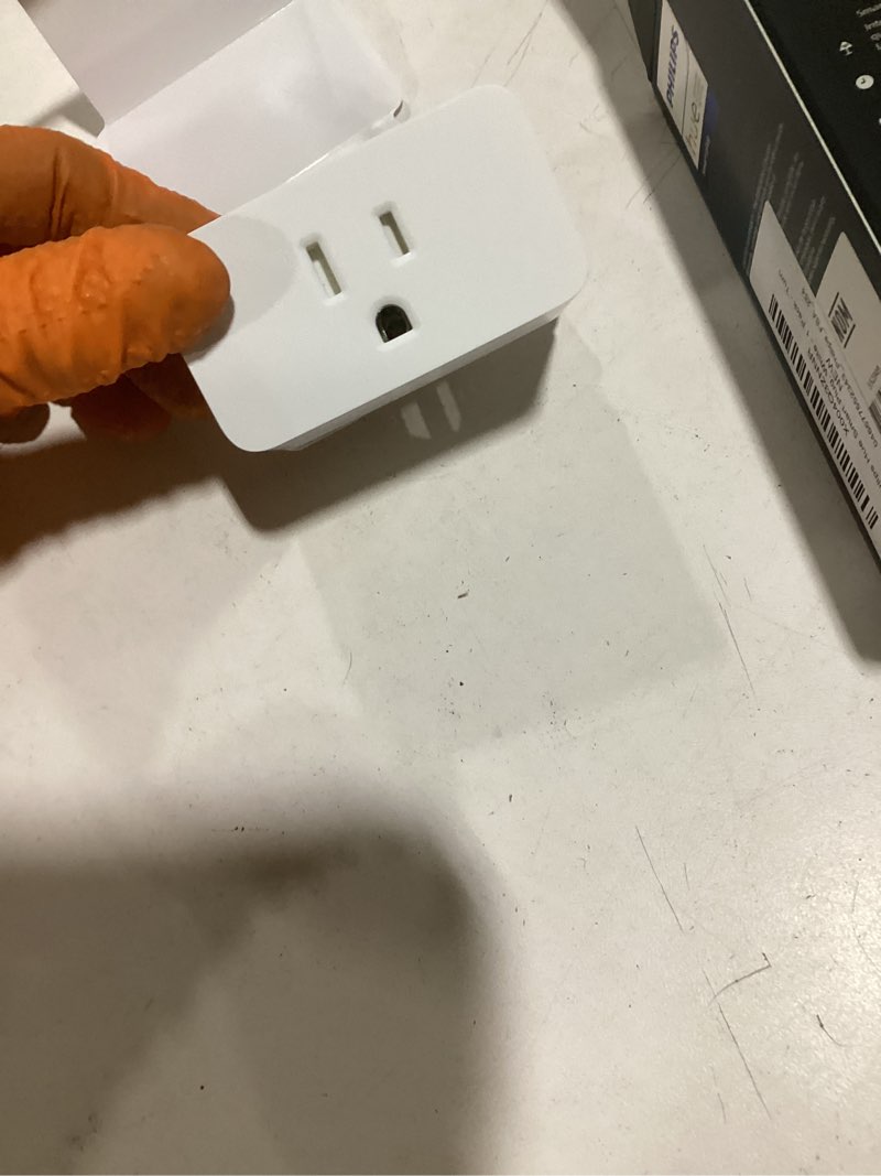 Condition photo showing New/Like New for philips hue smart plug, white - 1 pack - turns any light into a smart light - control with hue app - compatible with alexa, google assistant, and apple homekit 1-pack