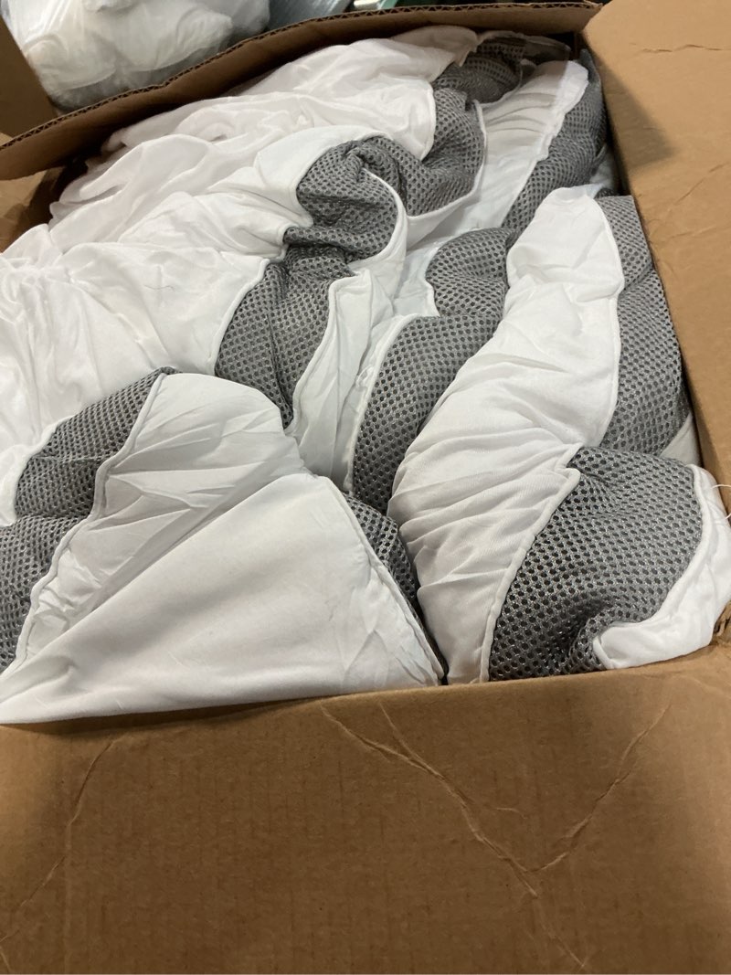 Condition photo showing Good Condition for 4 Inch Memory Foam Mattress Topper 54x76-1