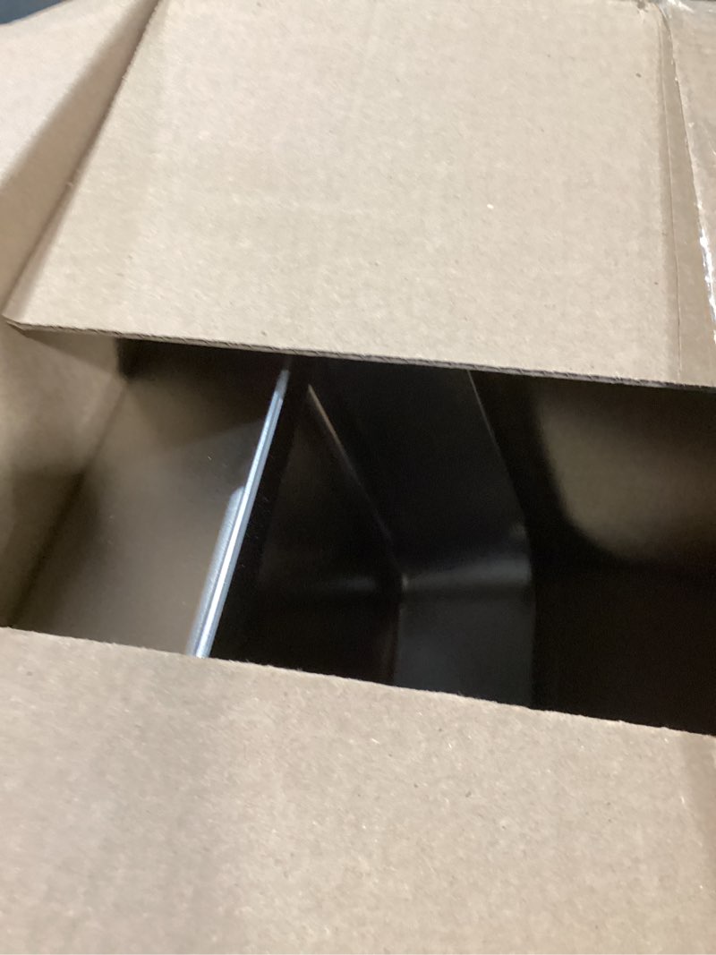 Condition photo showing Good Condition for kirecoo stainless steel litter box, large low entry metal cat pan box, indoor litter tray, non stick, no smell, easy to clean, pet toilet supplies for cats