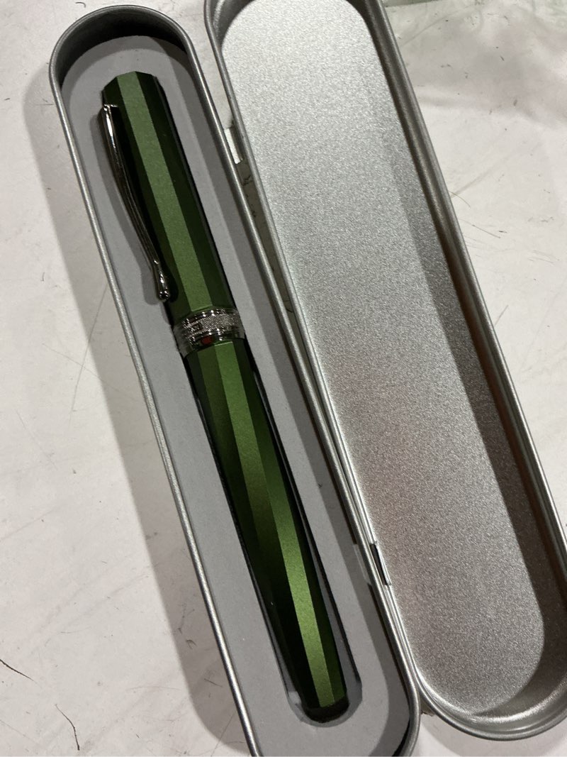 Condition photo showing Good Condition for hong dian n11 fountain pen, titanium-coated black extra fine soft nib, grass green & twill geometric design with metal case set green twill extra fine