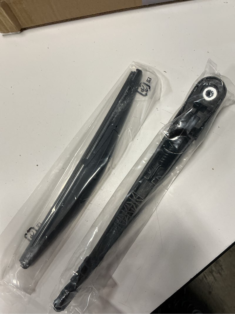 Condition photo showing Good Condition for rear back windshield wiper blade & arm fit for jeep grand cherokee l 2021 2022 2023 2024 2025,replace 68505550aa 68505551aa 68505553aa 68505554aa 68670856aa rear wiper blade and arm fit