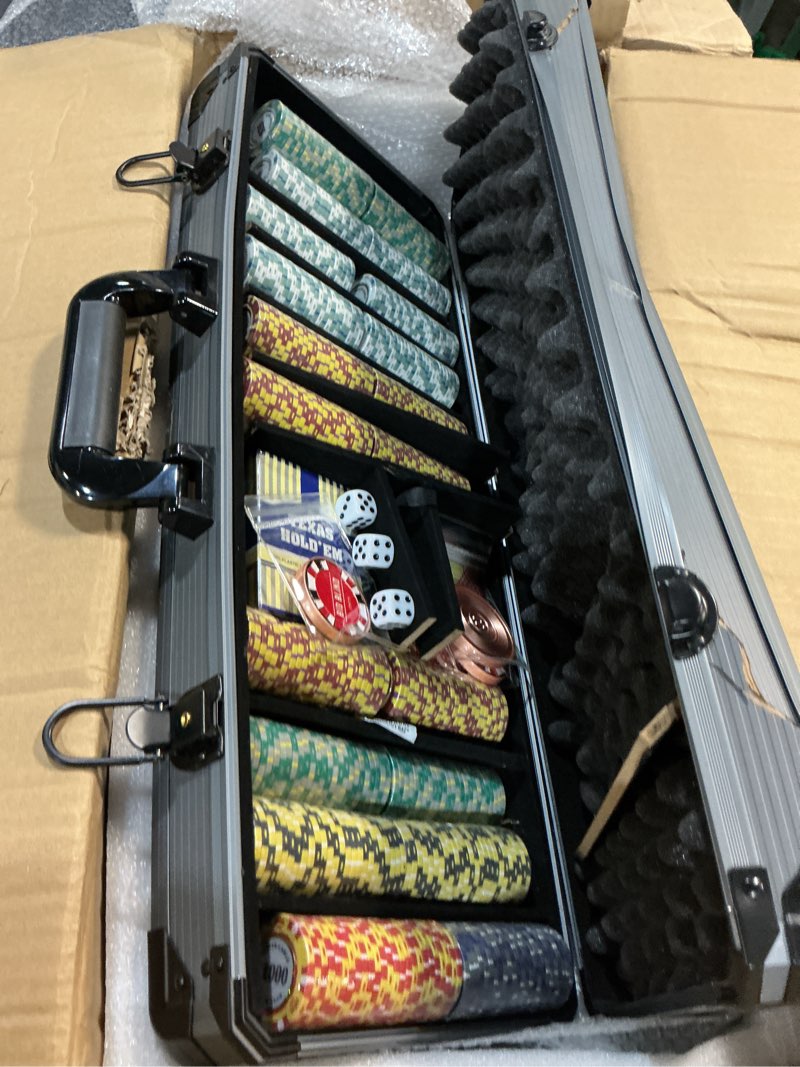 Condition photo showing Good Condition for 14g clay poker chips set, 500 poker chips, 39mm, with high-end aluminum carrying case/2 decks of plastic playing cards/dealer button, for poker games, blackjack, texas hold'em 500pcs