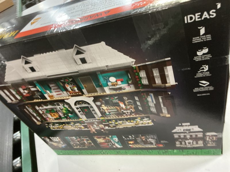 Condition photo showing As Is for (incomplete) lego ideas home alone mccallisters’ house 21330 building set for adults, movie collectible gift idea with 5 minifigures