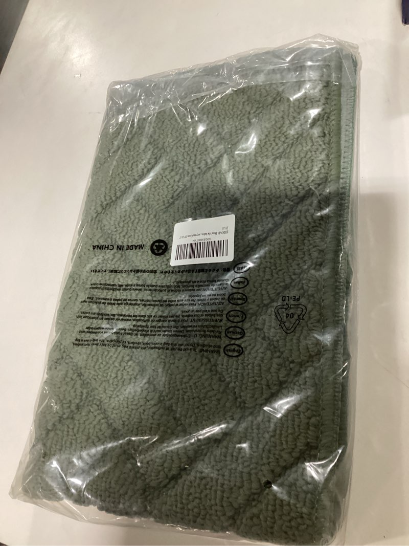 Condition photo showing Good Condition for Door Mat Indoor Doormat, Entryway Rug Door Mats Non-Slip Rubber Backing, Low-Profile Entrance Rugs, Absorbent Resist Dirt Doormats Washable Floor Door mat,Green 24"x36" Green 2' x 3' (Runner)
