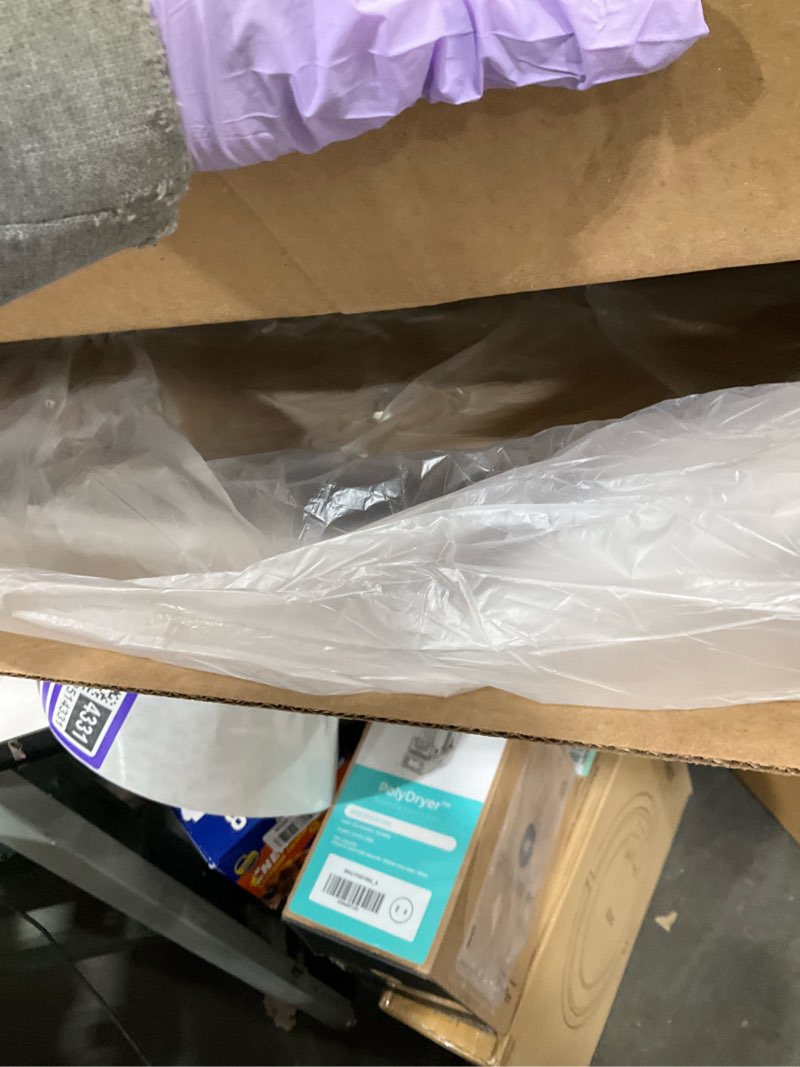 Condition photo showing New/Like New for 18x26 Collage Picture Frames Display Sixteen 4x6 Picture Collage Wall Decor Wall Hanging or Tabletop Black Black 18x26?4x6 opening?