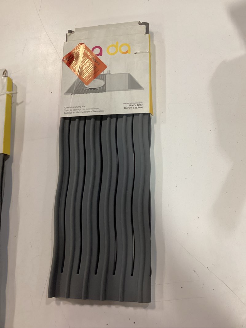 Condition photo showing New/Like New for ta da tdotsmdg oversink drying mat, gray