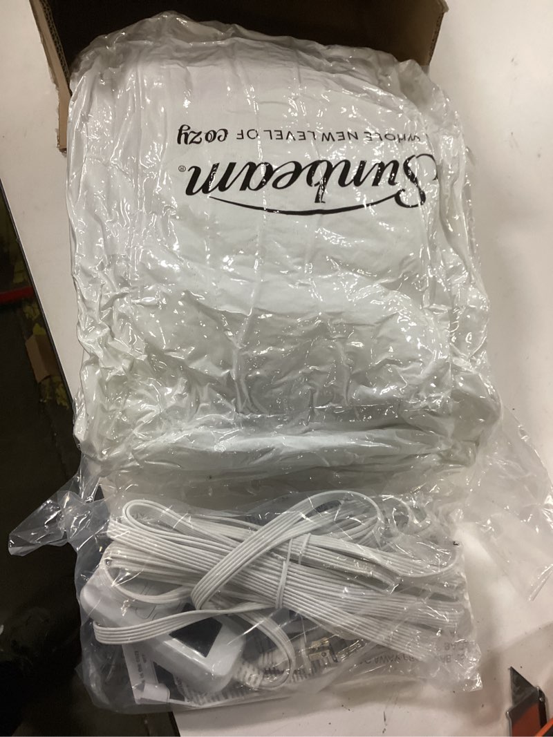 Condition photo showing New/Like New for Sunbeam Electric Premium Water Resistant Restful Quilted Heated Mattress Pad, 12 Heat Settings, 12-Hour Selectable Auto Shut-Off, Fast Heating, Cozy Warming Bed, Queen, 60" x 80" White Queen