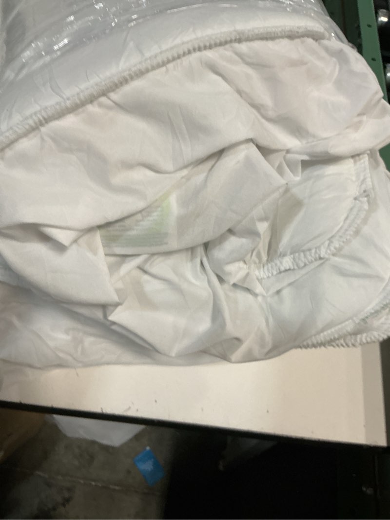Condition photo showing As Is for EASELAND Full Size Mattress Pad Pillow Top Mattress Cover Quilted Fitted Mattress Protector Cotton 8-21" Deep Pocket Cooling Topper (54x75 Inches, White) White Full