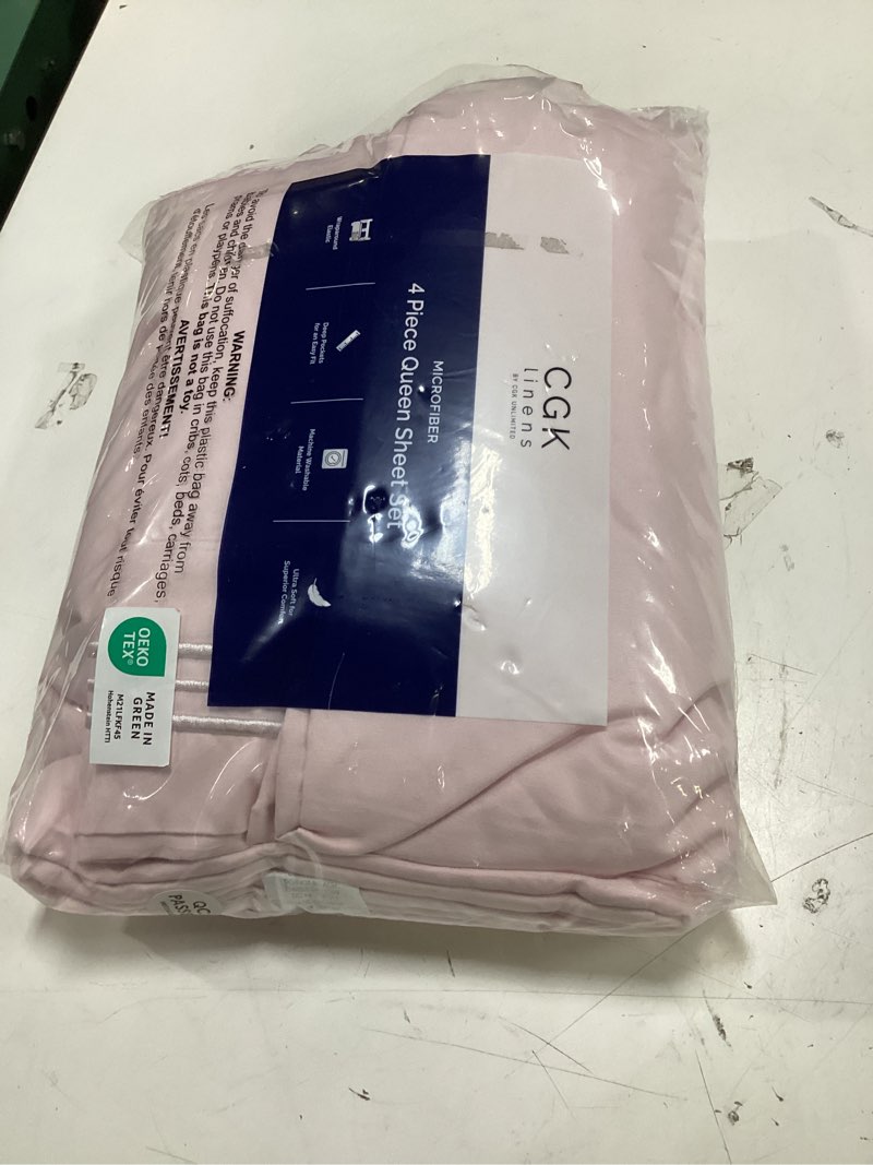 Condition photo showing Good Condition for Queen Size 4 Piece Sheet Set - Comfy Breathable & Cooling Bed Sheets Set - Hotel Luxury Bedding for Women, Men, Kids, Teens, Boys & Girls - Deep Pockets, Soft, Wrinkle Free - Oeko-Tex - Lavender Pink Queen 32 - Lavender Pink