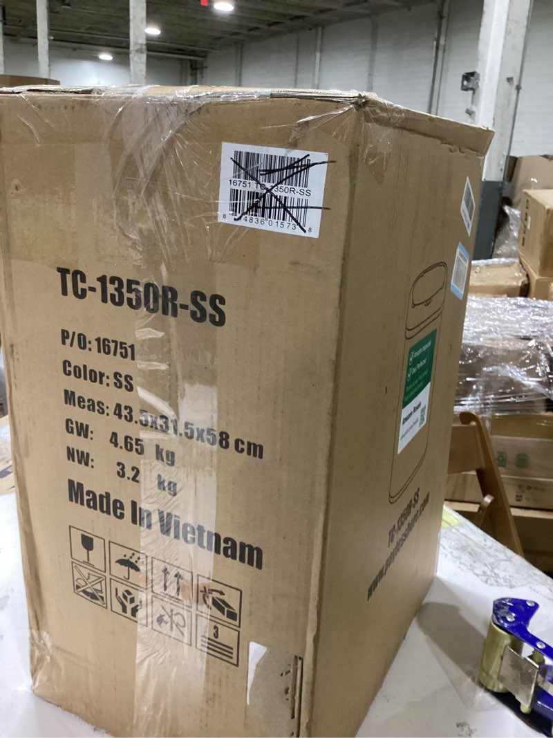 https://lotting-media.assets.bidfta.com/lotting_9ebc26ae-8b36-47d1-bc2b-adb5f9266dae