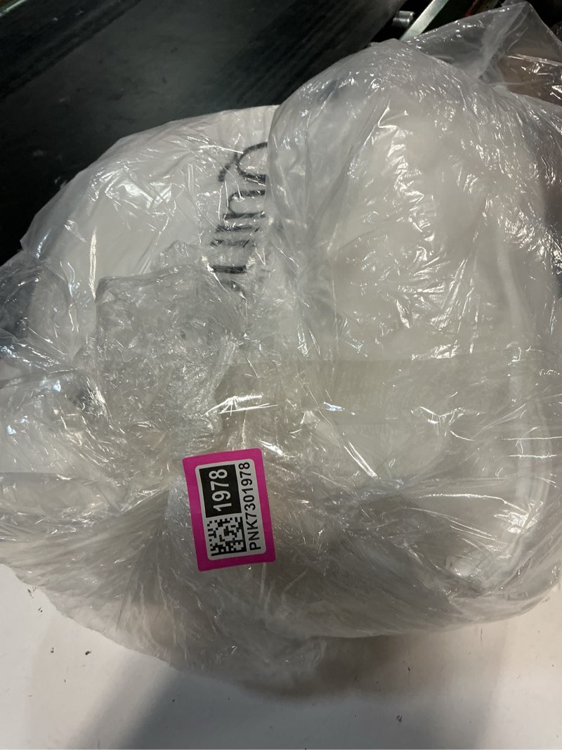 https://lotting-media.assets.bidfta.com/lotting_9ebd16d5-ebf7-454d-af37-ba3723f6bd8b