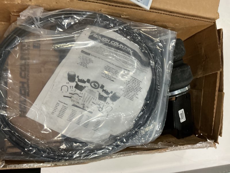 Condition photo showing Good Condition for rough country rear air spring kit with onboard air compressor & wireless controller for chevy silverado gmc sierra 2500hd/3500hd (2020-2025)
