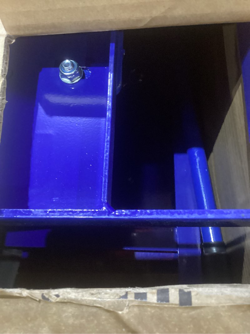 Condition photo showing Good Condition for hydraulic car ramps, 5t 11000lbs low pro-file car lift service ramps, heavy duty steel hydraulic vehicle ramps for car truck trailer garage repair - 2 pack