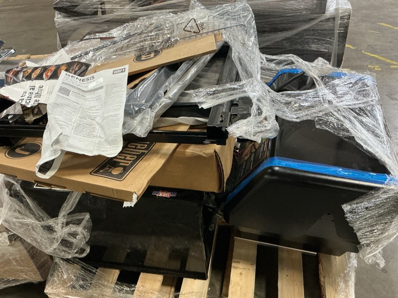 Condition photo showing As Is for weber genesis s-415
