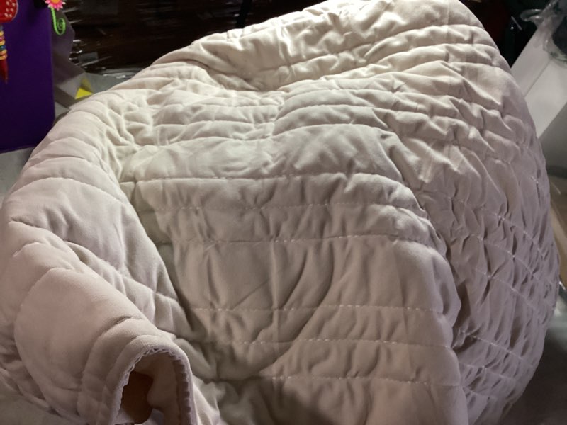 Condition photo showing Good Condition for Bedsure Queen Comforter Set, Cream Soft Prewashed Bedding for All Seasons, 3 Pieces GentleSoft™ Bed Set, 1 Lightweight Comforter (90"x90") and 2 Pillowcases (20"x26") Queen(90"x90") 06 - Cream