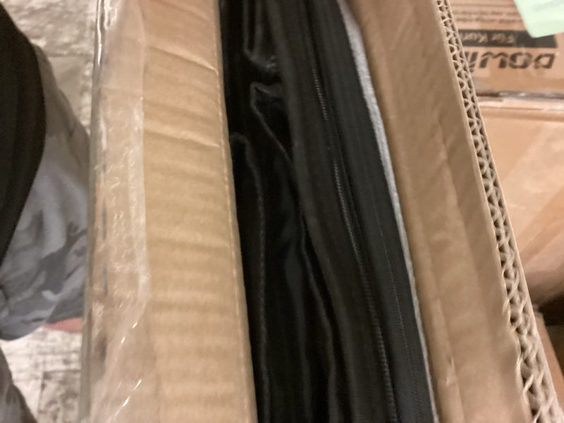 Condition photo showing Good Condition for large dog car carrier light weight, 27×20.5×20.5ins dog carrier for cars, portable dog car crate with breathable windows, stable pet carrier for both indoor and outdoor use, pet travel crate green xl(27×20.5×20.5in) green