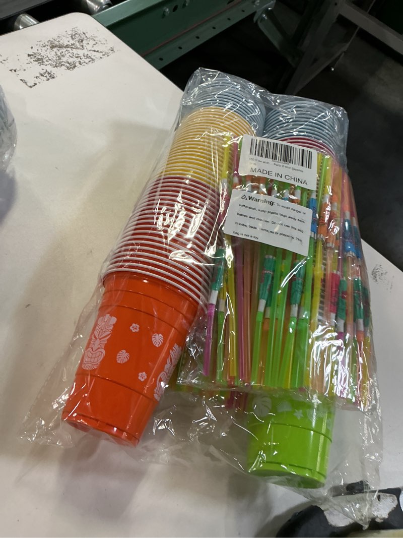 Condition photo showing Good Condition for 100 Hawaiian Luau Party Decorations Cups with Parasol Straws -16 Oz Disposable Drinking Party Cups for Tropical Luau Tiki Moana Birthday Summer Beach Party Decor Supplies, 5 Designs