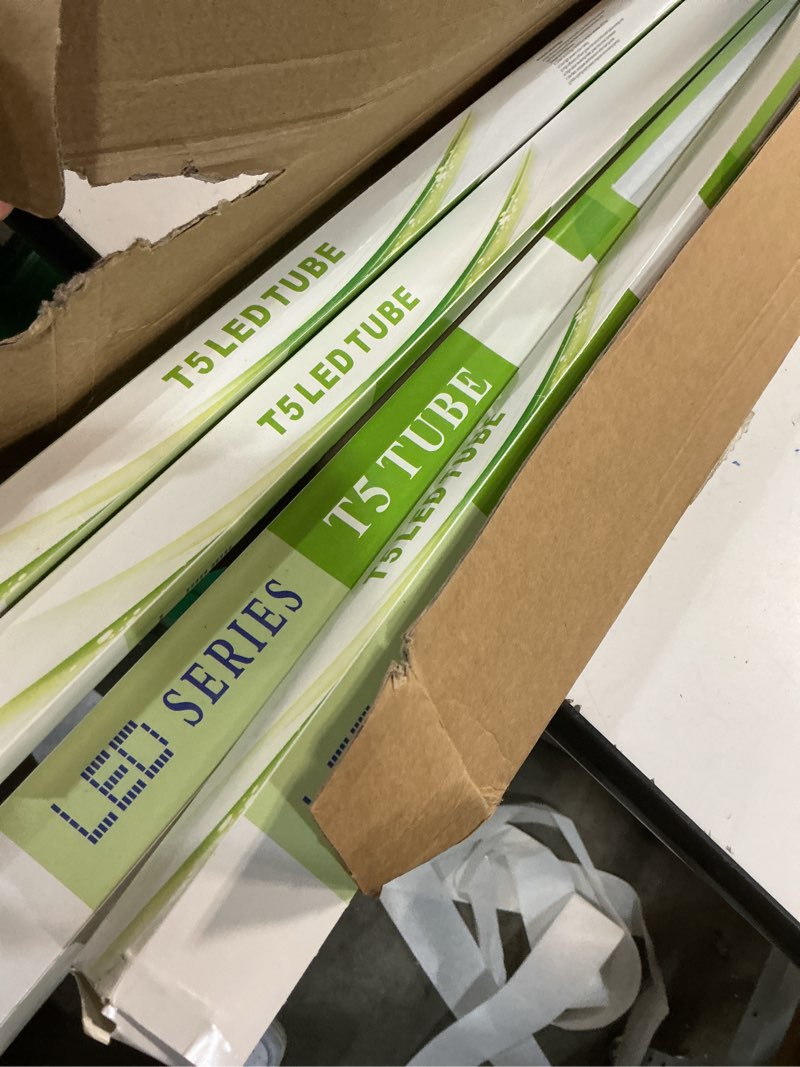 Condition photo showing Good Condition for LightingWill LED T5 Integrated Fixture 4FT, Natural White 4000K, 20W, Linkable LED Shop Light, Ceiling Light and Under Cabinet Light, Corded Electric with Built-in ON/Off Switch, 4 Pack Natural White 4FT-4Pack