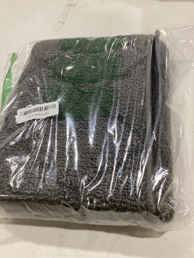 Condition photo showing Good Condition for Timo Indoor Door Mat, Front Door Rug 24"x36" Rubber Backing Non Slip Absorbent Door Mats, Resist Dirt Entrance Doormat Inside Floor Mats for Entryway, Machine Washable Low-Profile Doormat, Grey 24"x36" Snowflake Grey