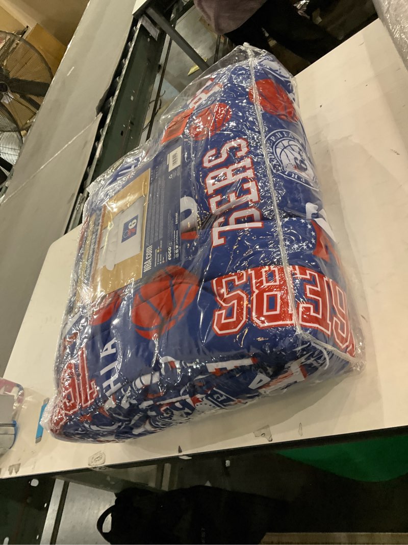 Condition photo showing New/Like New for FOCO Unisex-Adult NBA Team Logo Bed in a Bag Comforter, Sheets, Pillow Cases Bedding 5-Piece Set Philadelphia 76ers Full