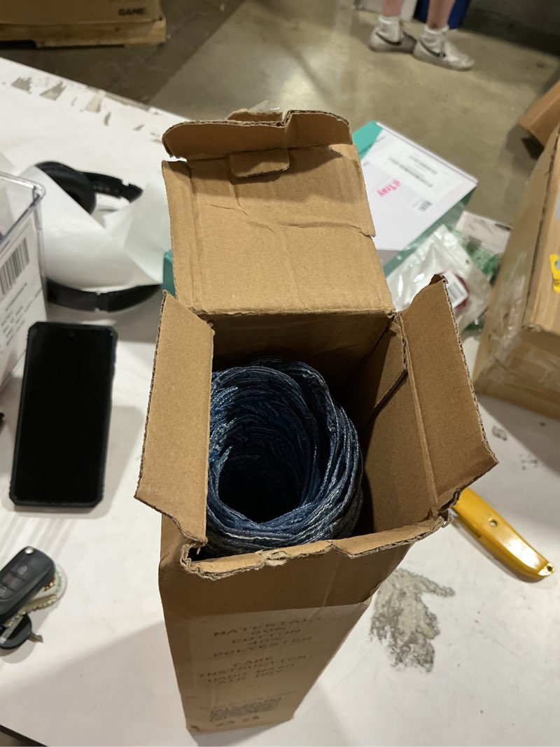Condition photo showing New/Like New for shacos round placemats set of 6 woven kitchen table mats 15 inch circle braided border washable cotton polyester place mats, multicolor blue grey blue grey 6 pieces