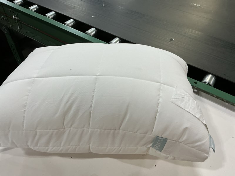 Condition photo showing Good Condition for (Similar)Nuzzle Cooling Adjustable Pillow for Side Sleepers, Luxury Standard Size Bed Pillow Hotel Collection - Best Adjust Height Soft Firm Pillow for Back, Stomach or Side Sleepers - Home Gifts Standard SIze (Set of 1) White