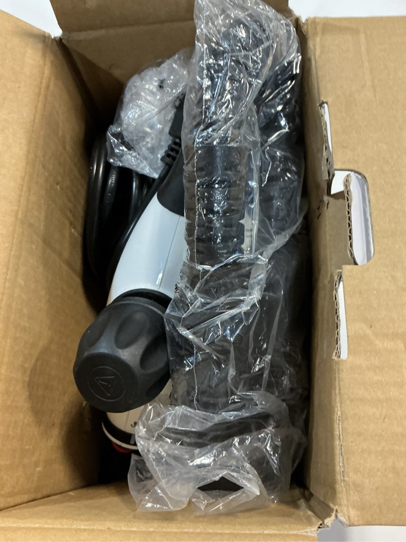 Condition photo showing Good Condition for labigo steam cleaner, pressurized handheld 13pcs multi-purpose natural deep cleaning steamer, portable steamer for cleaning home, grout, kitchen, car, window, upholstery, bathroom and clothes, white black&white