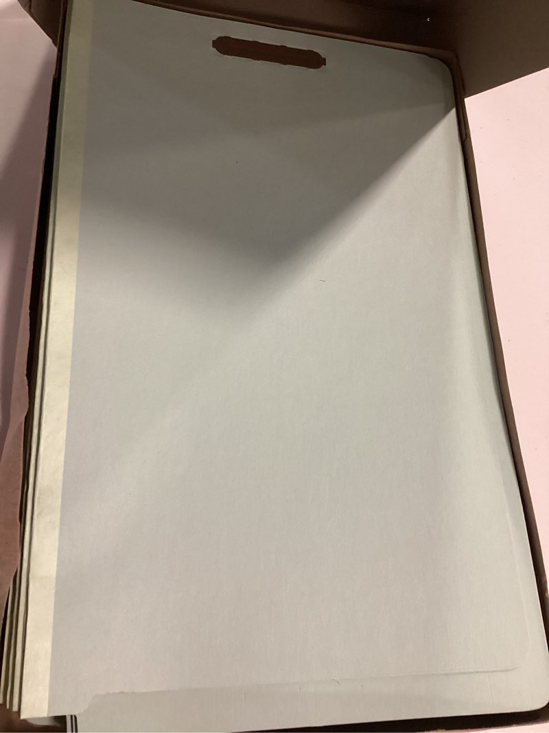 Condition photo showing Good Condition for Globe-Weis End Tab Pressboard Folders with Fasteners, 2-Inch Expansion, 2-Inch Fasteners, Legal Size, Green, 25 Folders per Pack (47715GW)