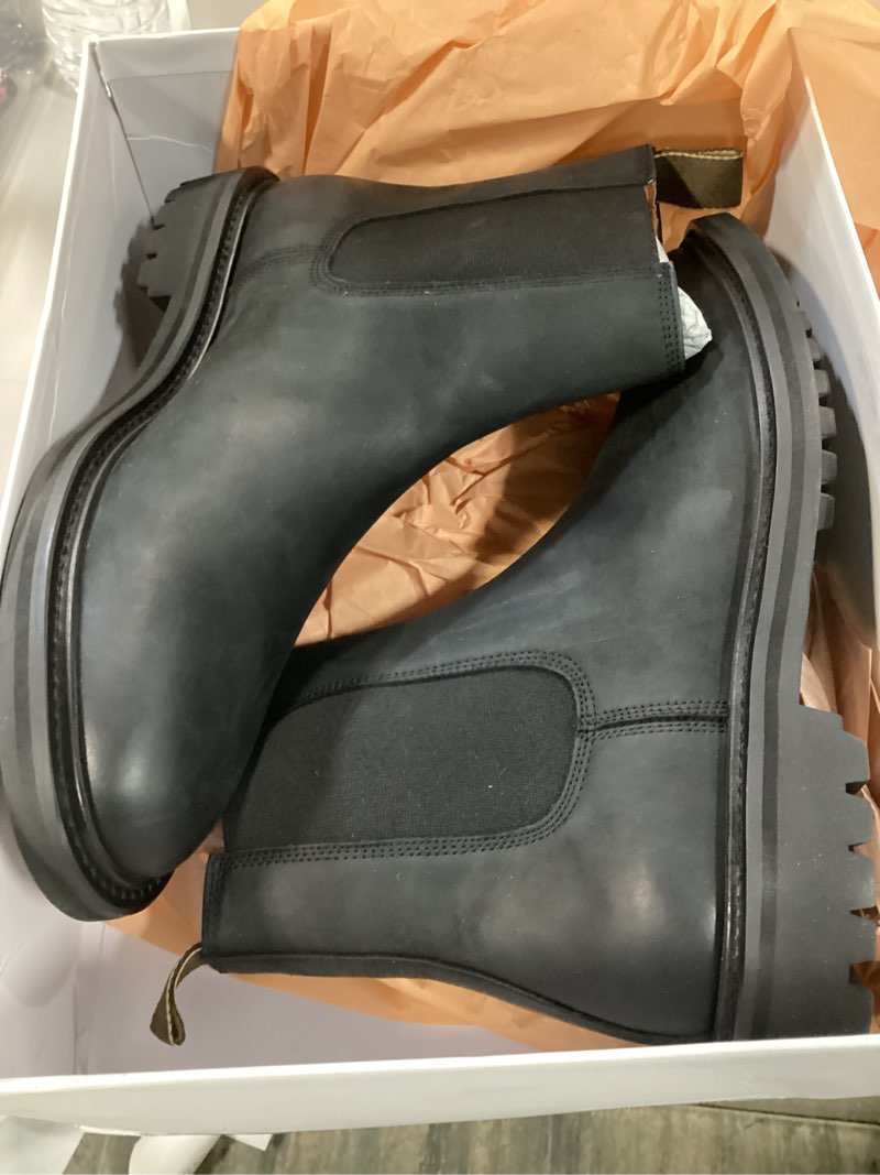 Condition photo showing Good Condition for quince rugged leather lug sole chelsea boot, 10, matte black