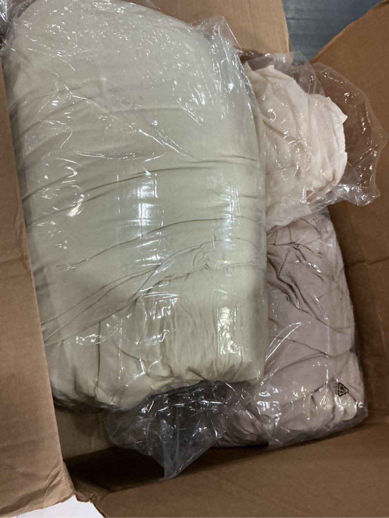 Condition photo showing As Is for hymokege beige duvet cover queen size, ultra soft 3-piece seersucker duvet cover set with zipper closure, soft brushed microfiber bedding set with 8 corner ties (90"x90", 2 pillowshams)
