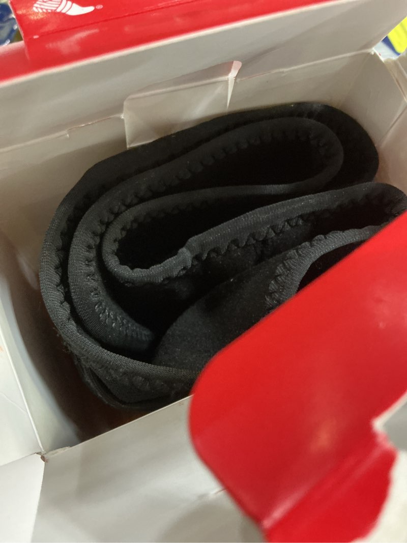 Condition photo showing New/Like New for mueller sports medicine hero™ knee stabilizer, osfm, black