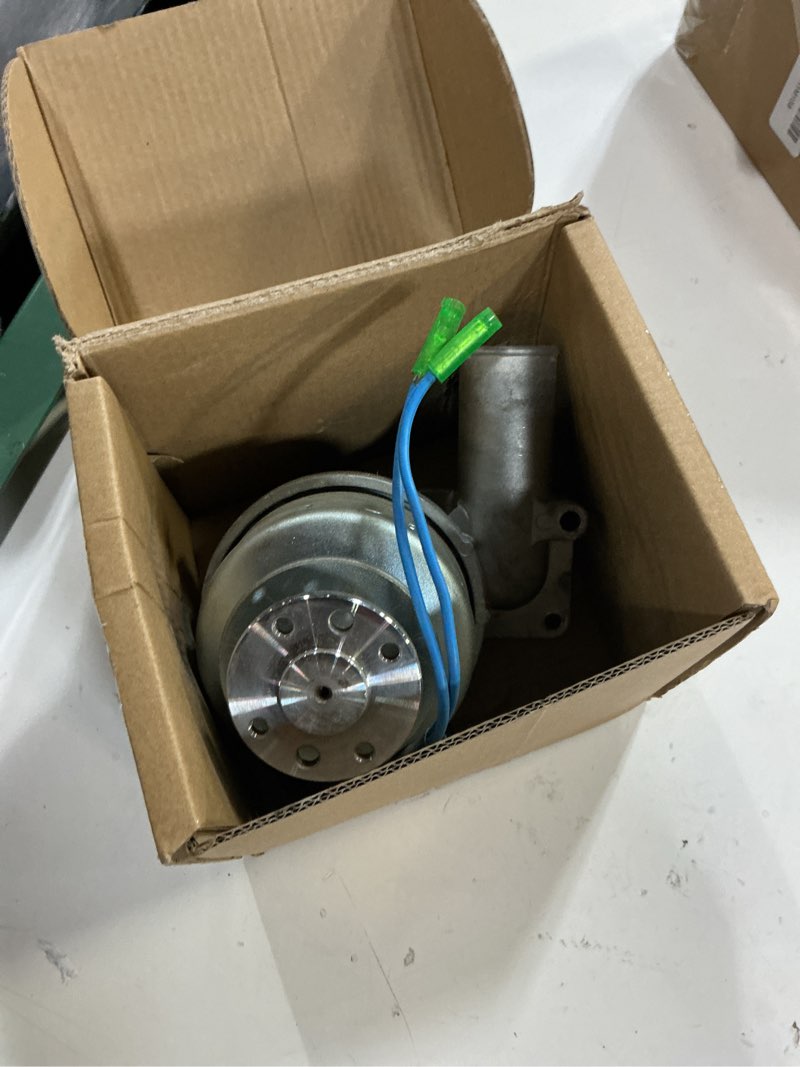 Condition photo showing Good Condition for 15372-64010 alternator dynamo compatible with kubota b5100d-p b5100e-p b6100d-p b6100e-p b7100d-p b7100hst-d b7100hst-e engine d650