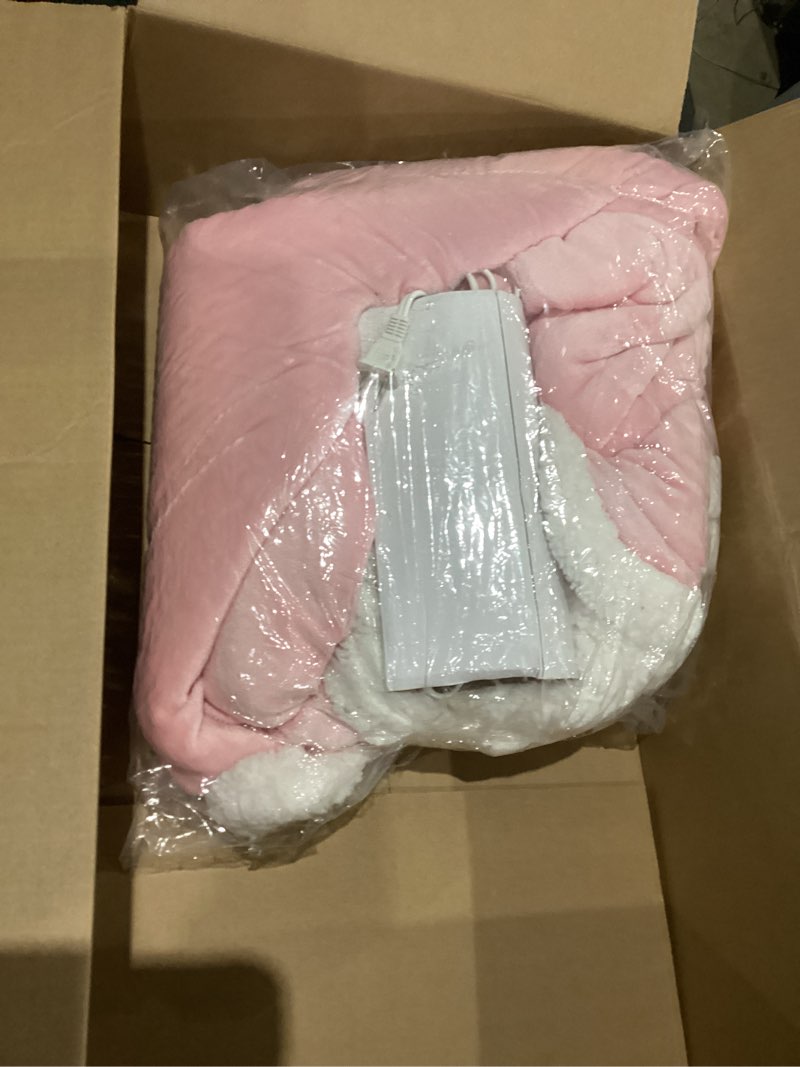 Condition photo showing As Is for Down Alternative Comforter and Duvet Insert - All-Season Comforter - Box Stitched Comforters - Bedding Warm Microfiber Quilt - Full/Queen Size Quilts,D,110x150cm(0.75kg) 110x150cm(0.75kg) D