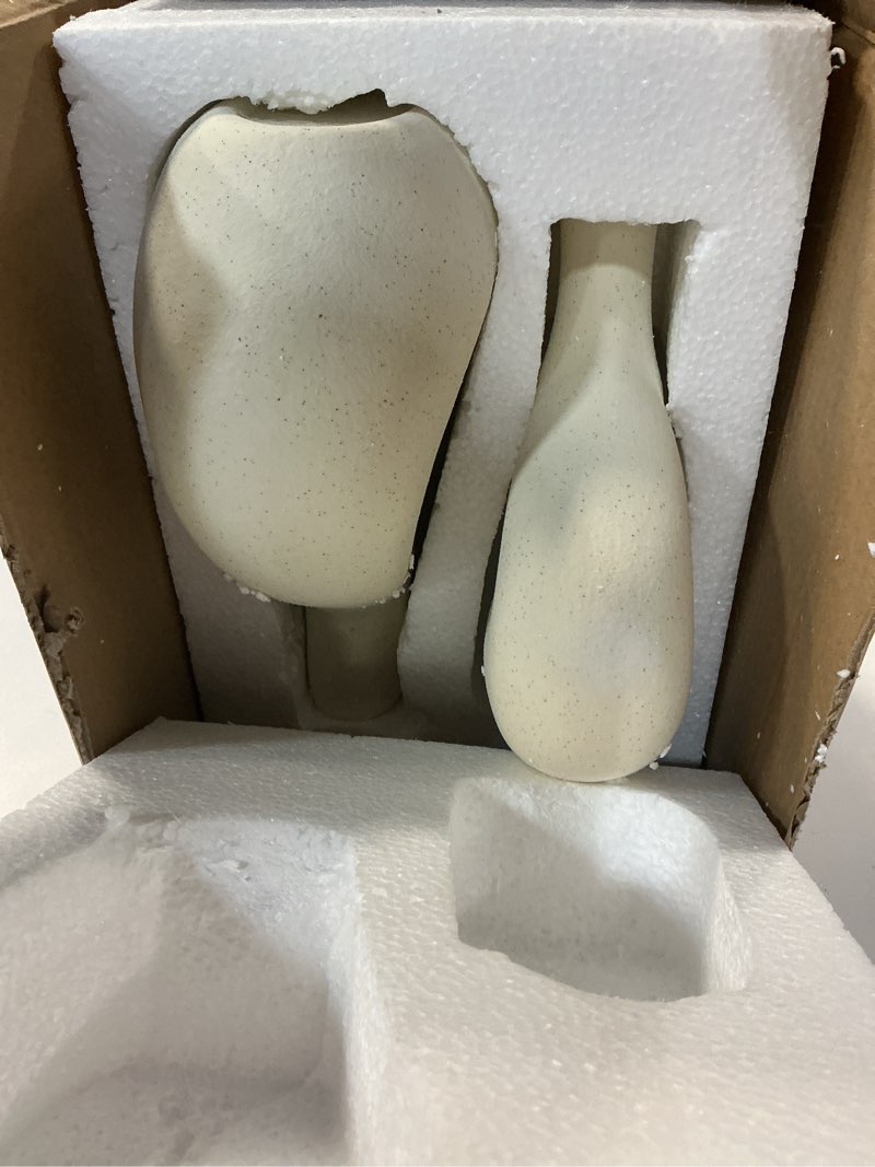 Condition photo showing New/Like New for Ceramic Vase – Modern Decorative Vases for Home Decor – Large Flower Vase for Living Room Centerpiece – Minimalist Nordic – Ceramic Vases for Home Decoration – Boho Vase Decor Bagel