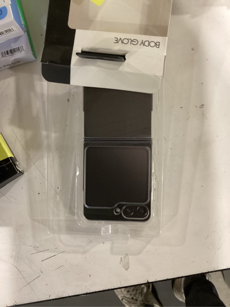 Condition photo showing Good Condition for body glove clear case for samsung galaxy z flip7 fe / z flip6 / z flip5