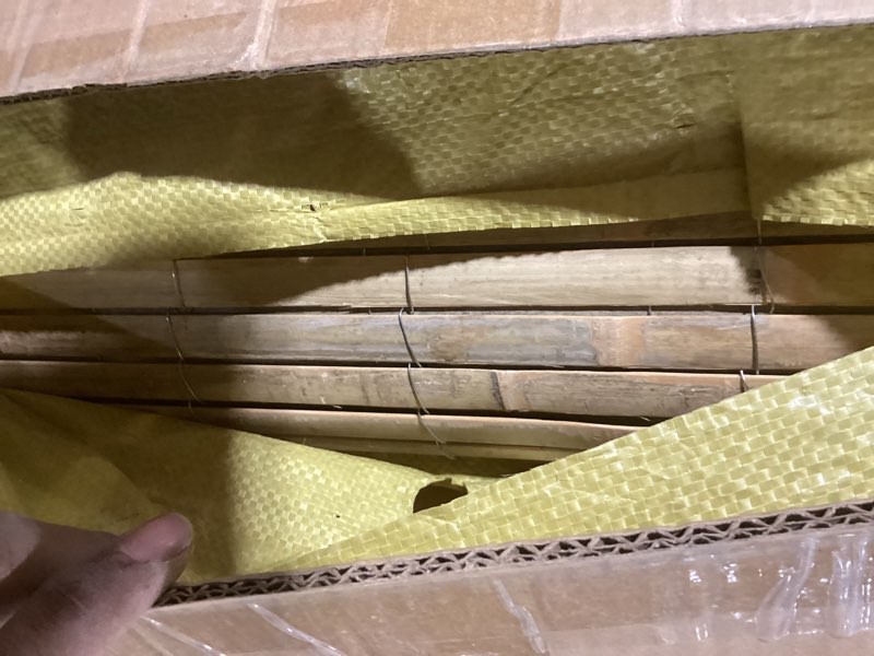 Condition photo showing Good Condition for Mininfa Natural Bamboo Slat Screening, Eco-Friendly Privacy Slat Fence, Bamboo Screen Panel Roll for Balcony or as Wind and Sight Protection (2m x 4m)