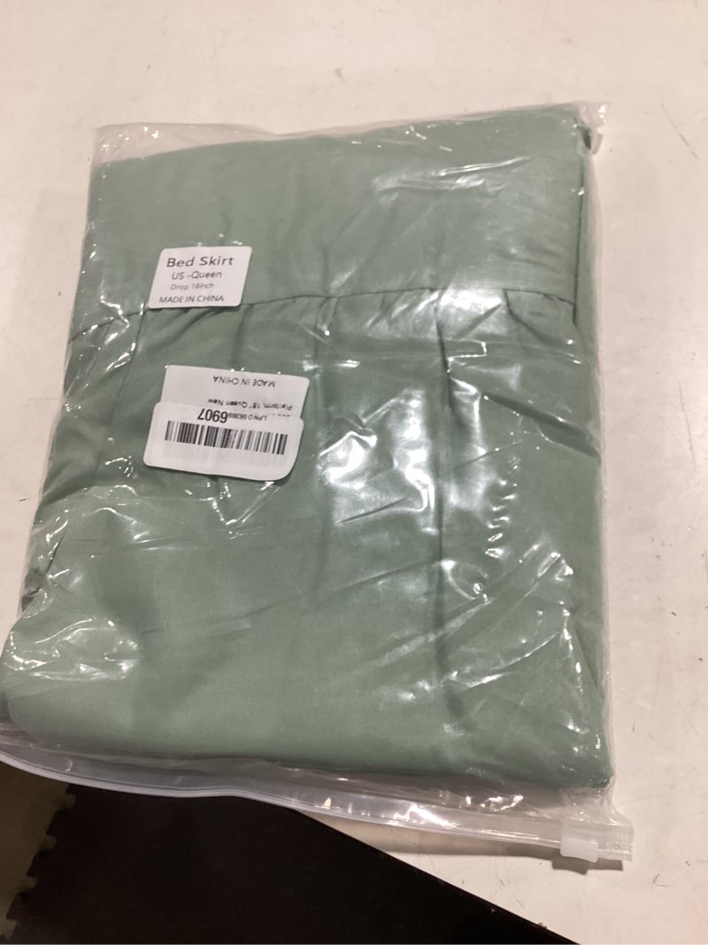 Condition photo showing Good Condition for bed skirt queen size ruffled bed skirt with split corners, queen bed skirts 18 inch drop with platform, 18'' queen, sage green sagegreen 18''queen