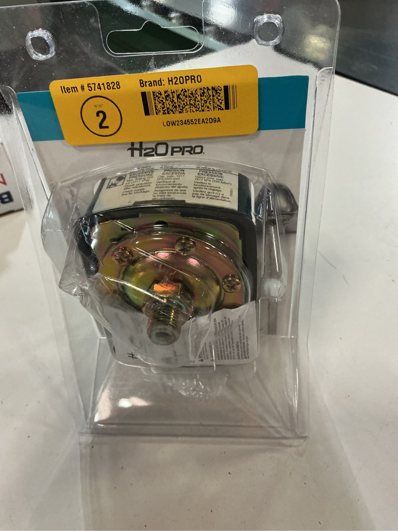 Condition photo showing Good Condition for h2opro 30/50-psi polyethylene pressure switch