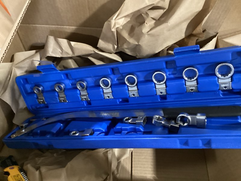 Condition photo showing Good Condition for 15pcs universal auxiliary idler belt tensioner pulley removal tool kit, 12-point 12-19mm (0.47"-0.74") serpentine belt tension pulley wrench set, engine timing belt tensioning nut bolt screw remover
