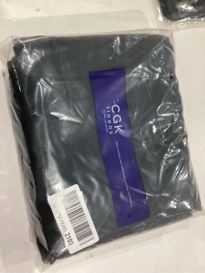 Condition photo showing Good Condition for Twin Size 3 Piece Sheet Set - Comfy Breathable & Cooling Bed Sheets Set - Hotel Luxury Bedding for Women, Men, Kids, Teens, Boys & Girls - Deep Pockets, Ultra-Soft and Wrinkle Free - Oeko-Tex - Black Twin 25 - Black