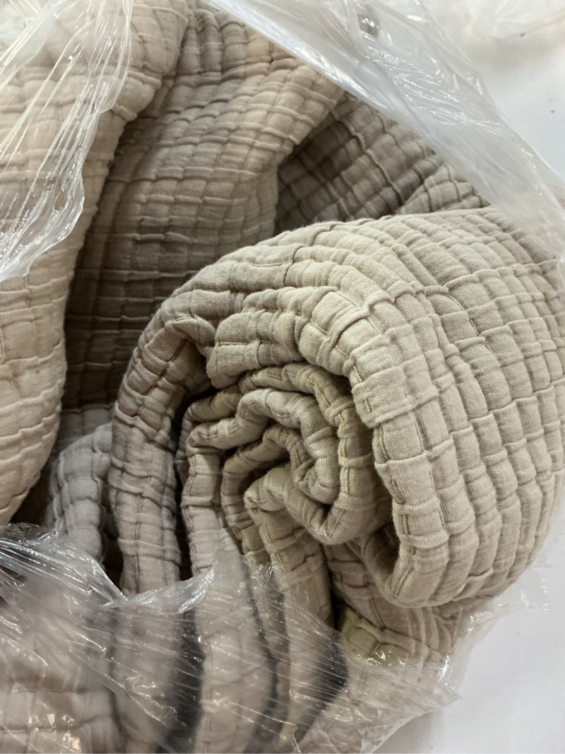 Condition photo showing Good Condition for organic ribbed cotton coverlet set, king/cal king, toffee