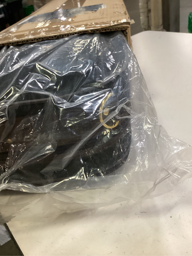 Condition photo showing Good Condition for vevor 4/4 full size violin case, built-in hygrometer, lightweight portable travel carrying bag, with plush lining, shoulder straps, anti-scratch, professional oblong shape, for violin, black nylon waterproof oblong