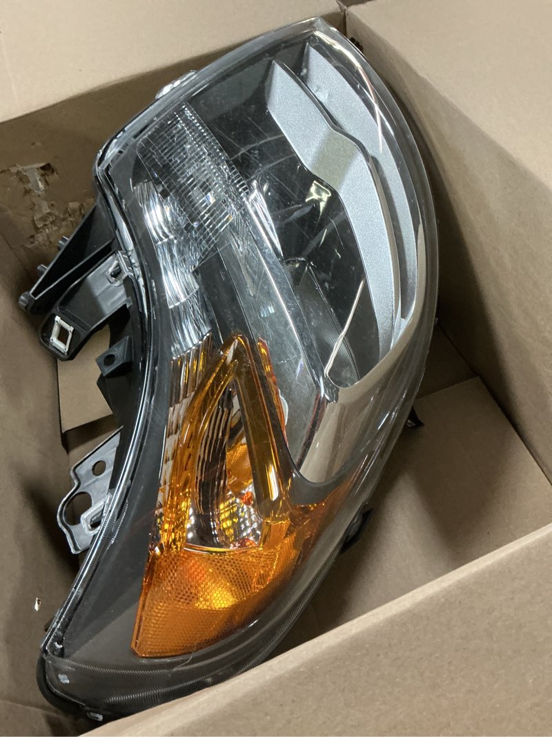 Condition photo showing Good Condition for oem 2014-22 ram promaster 1500 2500 3500 left side halogen headlight 68154589aj