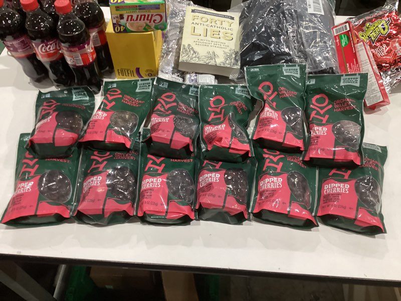 Condition photo showing New/Like New for Orchard Valley Harvest Dark Chocolate Dipped Cherries, Made With Real Cherries, Gluten Free, Non-GMO, No Artificial Colors, Stand Up Bag, 8 oz (Pack of 1), On-The-Go Snack For The Whole Family 8 Ounce (Pack of 1)