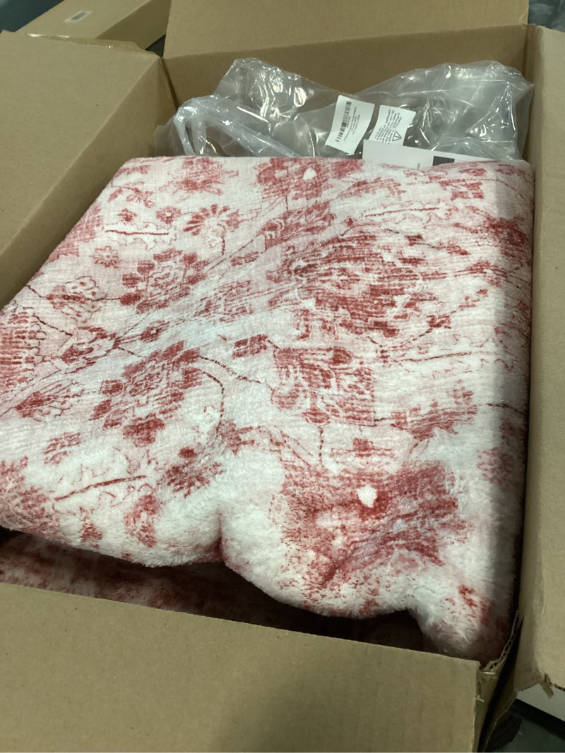 Condition photo showing Good Condition for OPPODREAM Thin Vintage Pink Round Rug 6ft, 6 ft Retro Washable Circle Rug Non Slip, Low-Pile Faux Wool Circular Carpet, Distressed Floor Mat for Living Room, Bedroom, Office, Dorm, Dinning Room Pink Round 6' (Round)