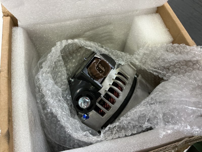 Condition photo showing Good Condition for New Alternator 3.3 3.3L Fit for Toyota Highlander 2004-2007, Sienna 2004-2006, Fit for Lexus RX330 2004-2006, 12V 130AMP 11032, 2100544