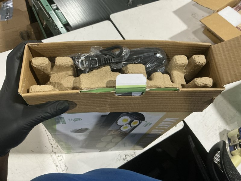 Condition photo showing New/Like New for healthy griddle xl