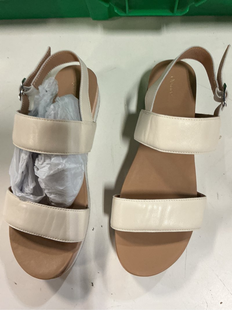 Condition photo showing As Is for italian leather platform sandal size unknow